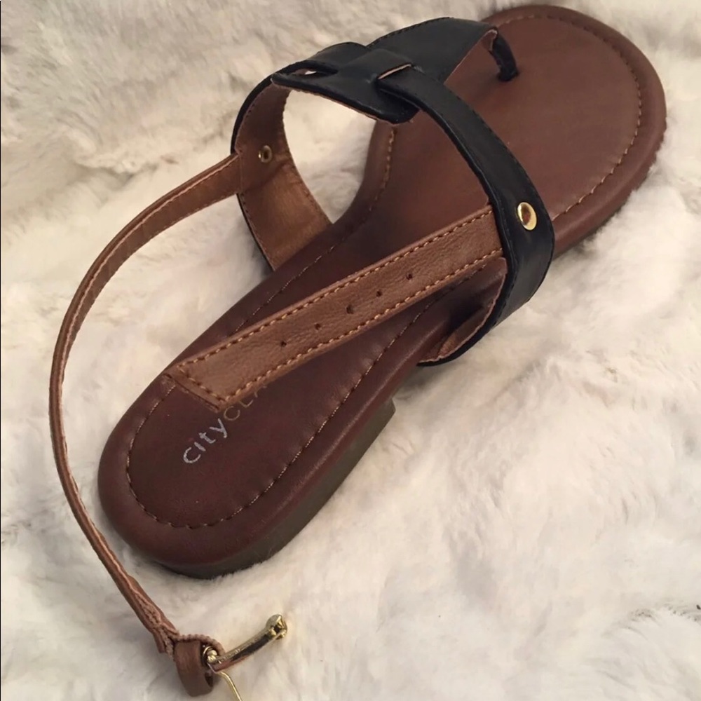 Sandals - Picture 4 of 5